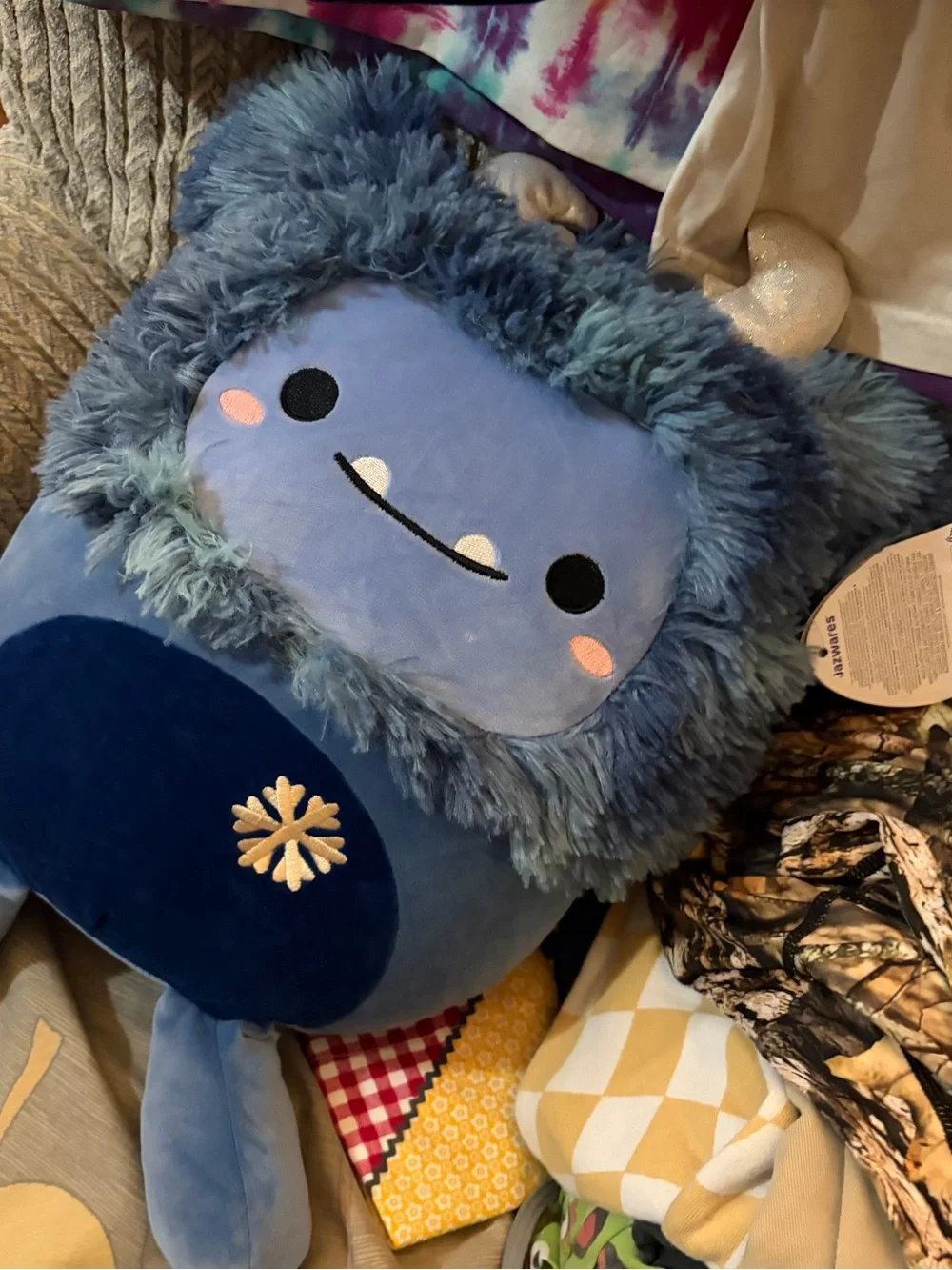 Dani Blue Plush Yeti Squishmellow Toy with Snowflake Accent and NWT